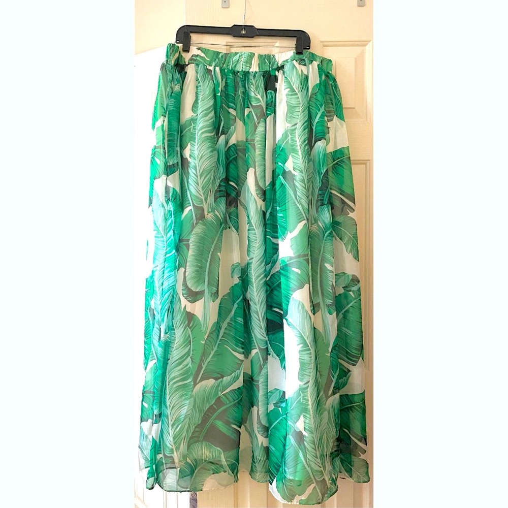 Palm 🌴 Leaf Maxi Skirt